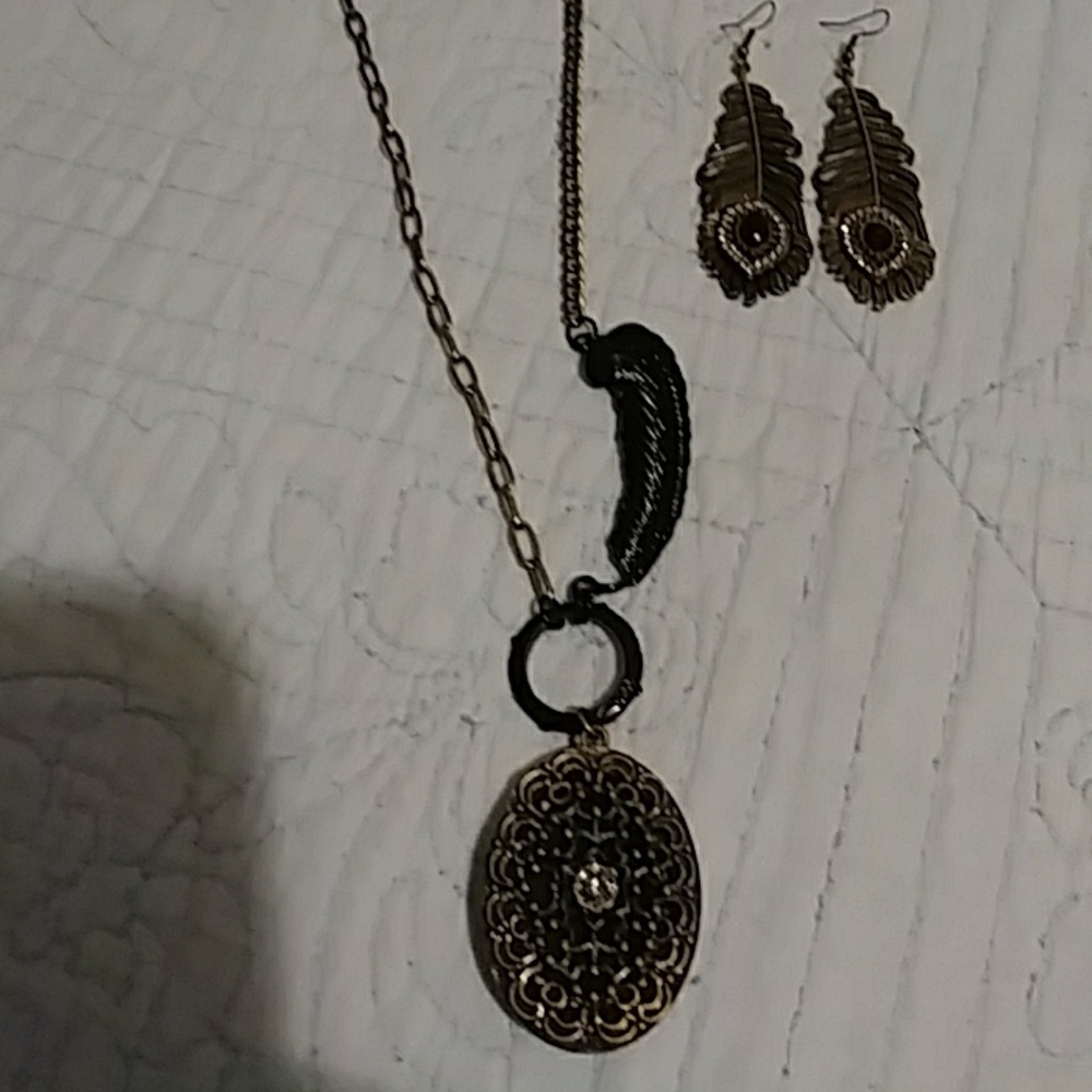 Vintage boho inspired Feather set